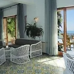 Hotel Giardino Sul Mare